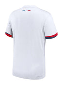 El -uniform 2- del -PSG- for la -temporada 2024-25- destaca por su -diseño innovador- and -elegante-. La -jersey white- presenta -detalles in blue navy- and -red-, with un -patrón geométrico- in la parte frontal. El -escudo del PSG- se ubica in el -pecho-, junto al -logotipo de Nike-. Fabricada with -tecnología Dri-FIT- for -comodidad- and -rendimiento-.