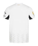 - Bayer - 04 - Leverkusen - Uniform - II - 2024-2025 - Castore - White - Rayas - Zigzag - Gray - Claro - Frente - Fútbol - Bundesliga - Champions - League - Ropa - Deportiva - Fanáticos - Fútbol - Germany - Compra - Online. JERSEY