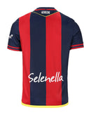 Bologna - 2024-25 - Bologna - Fútbol - Serie A - Champions League - Macron - Diseño - Temporada - Jersey home - Club - Estadio - Jugadores - Moda - Estilo - Comprar - Jerseys de fútbol - Venta - Última colección - Moda deportiva