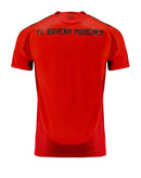 Bayern Munich - 2024/2025 - Jersey Bayern Munich - Jersey home Bayern Munich - Uniform Bayern Munich - Adidas Bayern Munich - Diseño clásico - Red and white - Rayas verticales - Bundesliga - Copa de Germany - Champions League - Gola redonda - Escudo del club - Sponsor Deutsche Telekom - Tecnologías innovadoras - Confort - Rendimiento.