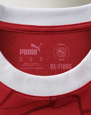 Austria 2024/2025 - Jersey Austria - Uniform home Austria - Puma Austria - Diseño clásico - Red - Euro - Nations League - Qualifiers World Cup - Escudo nacional - Detalles estilizados - Gola redonda - Pants blancos - Socks rojos - Tradición - Identidad - Tecnologías innovadoras - Confort - Rendimiento.