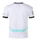 Austria - 2024/2025 - Jersey Austria - Uniform alternate Austria - Puma Austria - Diseño moderno - White - Naturaleza austriaca - Euro - Nations League - Qualifiers World Cup - Líneas diagonales - Blue sky blue - Aventura - Gola V - Black - Escudo de la Federación de Austria - Pants black - Socks blancos - Cultura austriaca - Identidad - Tecnologías innovadoras - Confort - Rendimiento.