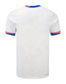 Usa 2024/2025 - Jersey Usa - Uniform home Usa - Nike Usa - Diseño clásico - White - Copa América - Nations League - CONCACAF - Patriotismo - Una nación, un equipo - Rayas rojas and blancas - Blue real - Swoosh de Nike - Escudo de la USMNT - Pants azules - Socks blancos - Identidad - Historia - Tecnologías innovadoras - Confort - Rendimiento.
