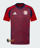 Costa Rica 2024/2025 - Jersey Costa Rica - Uniform home Costa Rica - Adidas Costa Rica - Red vibrante - Gold Cup - World Cup Qualifiers - Gola white - Pants blancos - Socks rojas - Tradición costarricense - Pasión - Espíritu competitivo - Tecnologías avanzadas - Rendimiento óptimo.