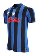 Atalanta 2024/2025 - Jersey Atalanta - Uniform home Atalanta - Joma Atalanta - Serie A - Coppa Italy - Champions League - Diseño moderno - Diseño inspirado - Blue - White - Black - Identidad del club - Pasión - Espíritu competitivo - Tecnologías innovadoras - Confort - Rendimiento.
