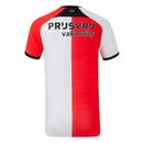 Feyenoord 2024/2025 - Jersey Feyenoord - Uniform home Feyenoord - Castore Feyenoord - Eredivisie - Diseño moderno - Diseño elegante - Red - White - Black - Identidad del club - Gola redonda - Escudo del Feyenoord - Logo de Castore - Pasión - Historia - Tecnologías innovadoras - Confort - Rendimiento.