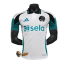 Newcastle-Camiseta-III-24-25-Hombre-Jugador-Blanco-Fútbol-Equipación-Uniforme-Temporada-Clásico-Deportivo-Calidad-Estilo
